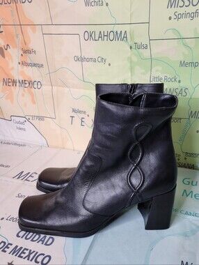 Westies Black Leather Women's Ankle Boots - Classic Block Heel